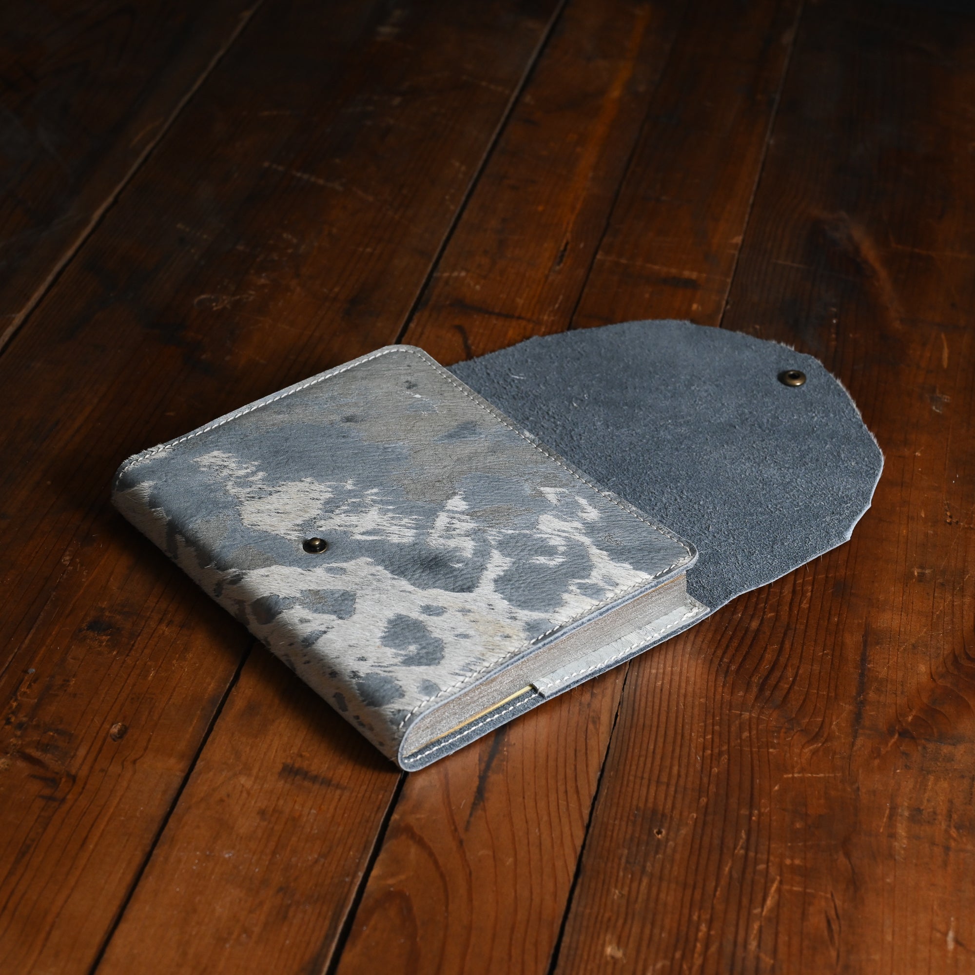 Artisan Journal SB | Slate Distressed Champagne Hair Hide